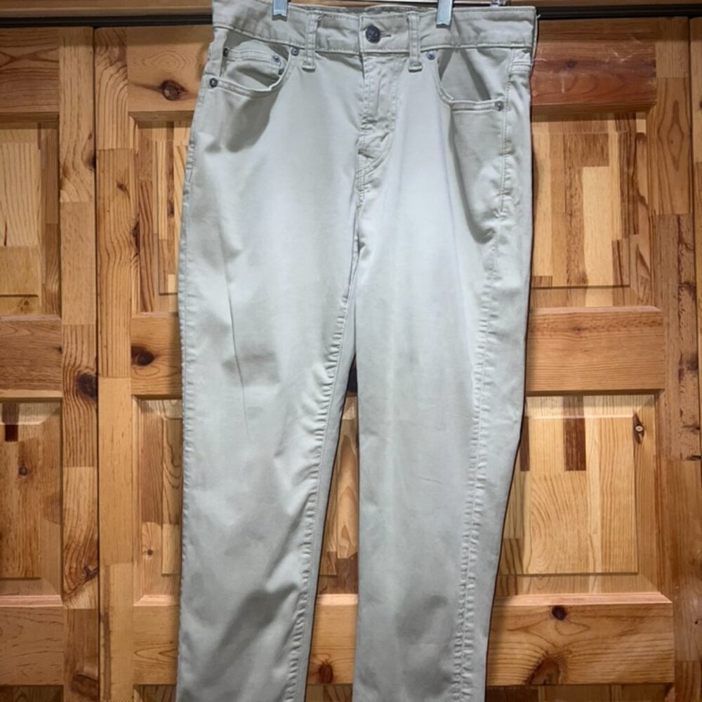 American Eagle Athletic Khaki Pant